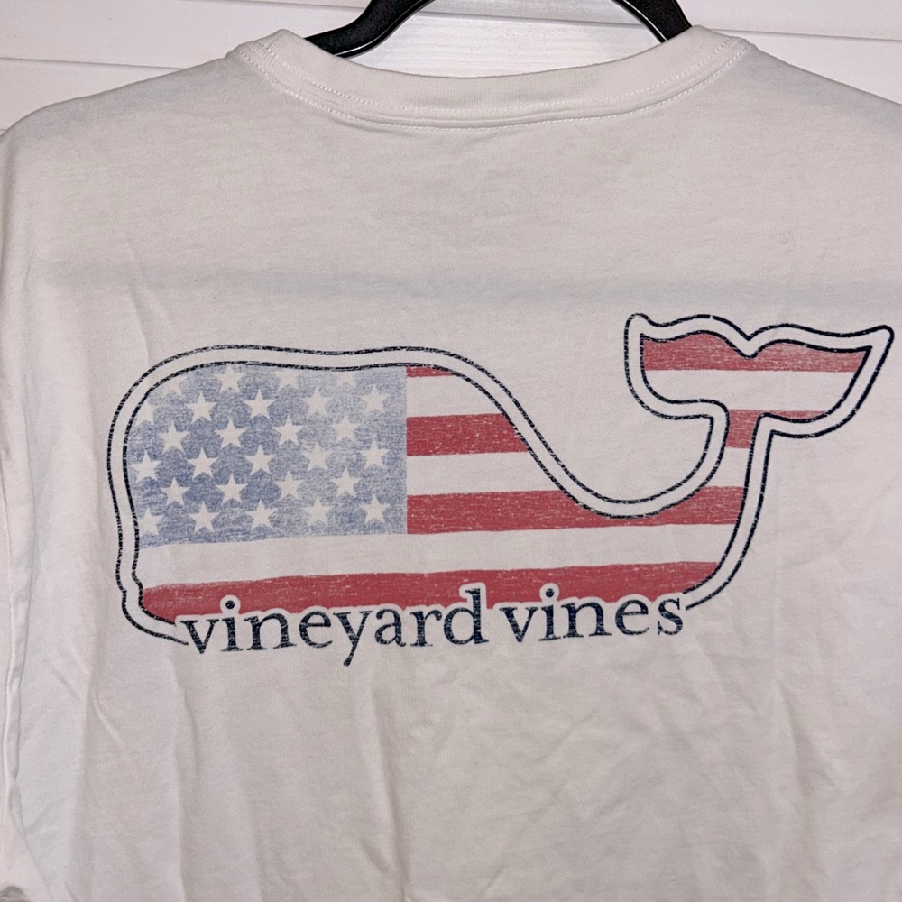 Vineyard Vines shirt size Large